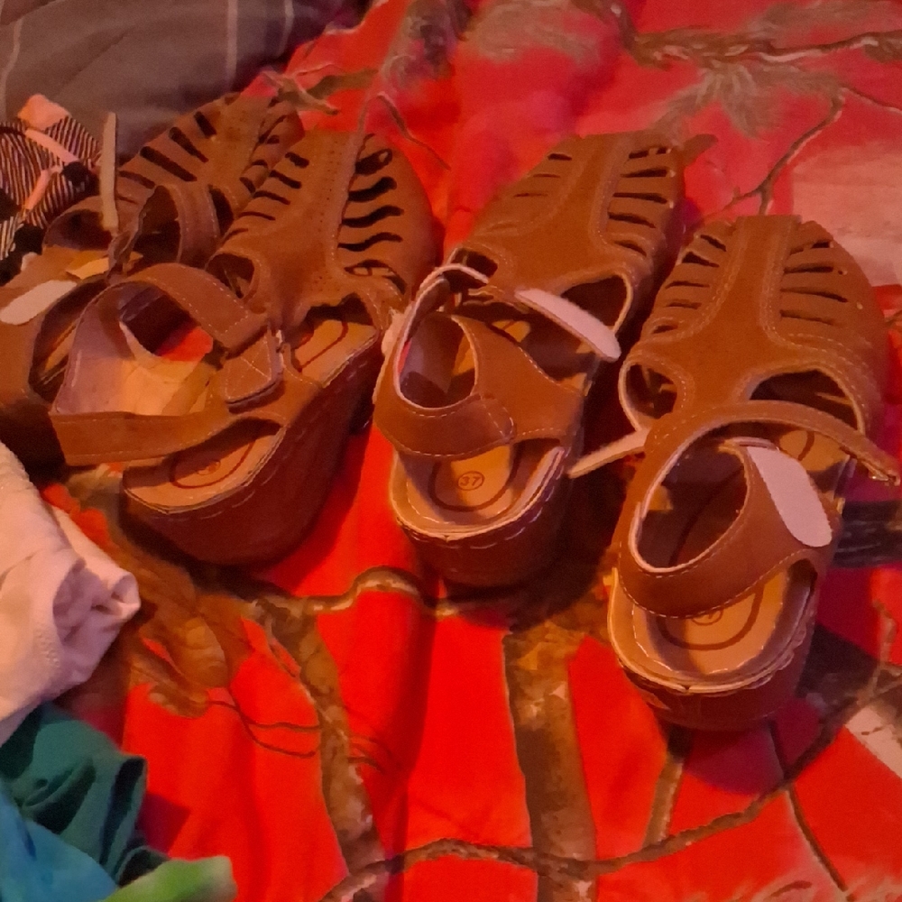 Stylish Tan Ladies Sandels